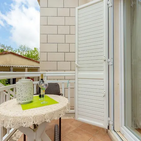 Aurora Lapad Central Suites دوبروفينك